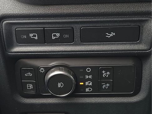 Used 2022 Ford F150 XLT w/ Equipment Group 302A High image 17