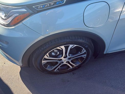 Used 2019 Chevrolet Bolt Premier w/ Infotainment Package image 14