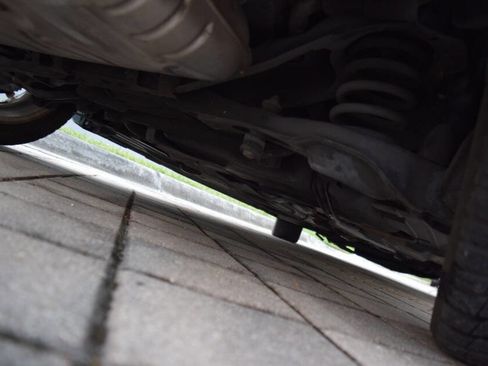 Used 2011 Volvo V50 T5 image 96