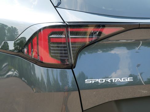 Certified 2026 Kia Sportage S AWD/4WD image 17