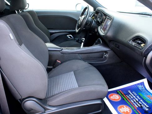 Used 2020 Dodge Challenger R/T w/ Shaker Package image 45