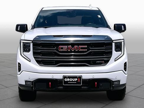 Used 2022 GMC Sierra 1500 AT4 w/ AT4 Premium Package AWD/4WD image 4