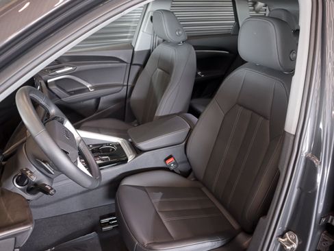 Certified 2025 Audi Q5 Premium w/ Convenience Package AWD/4WD image 8