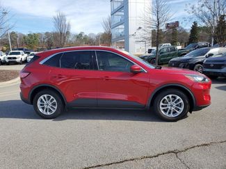Used 2020 Ford Escape SE video 2