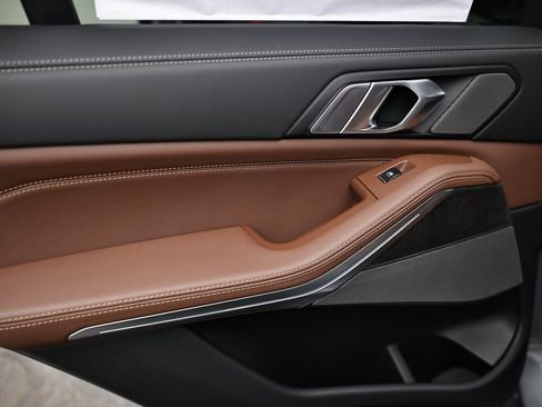 New 2026 BMW X5 sDrive40i w/ M Sport Package image 24