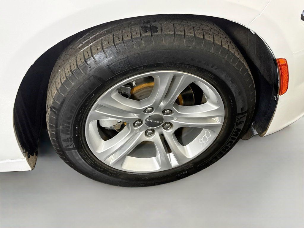 Used 2022 Dodge Charger SXT RWD image 29