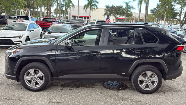 Used 2025 Toyota RAV4 XLE w/ Convenience Package AWD/4WD image 4