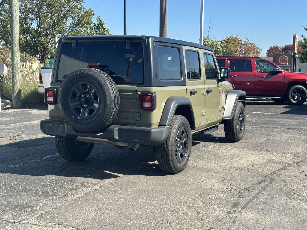 Used 2026 Jeep Wrangler Unlimited Sport AWD/4WD image 4