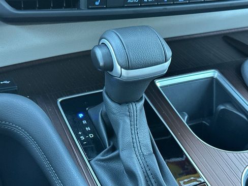 Certified 2024 Toyota Sienna XLE image 27