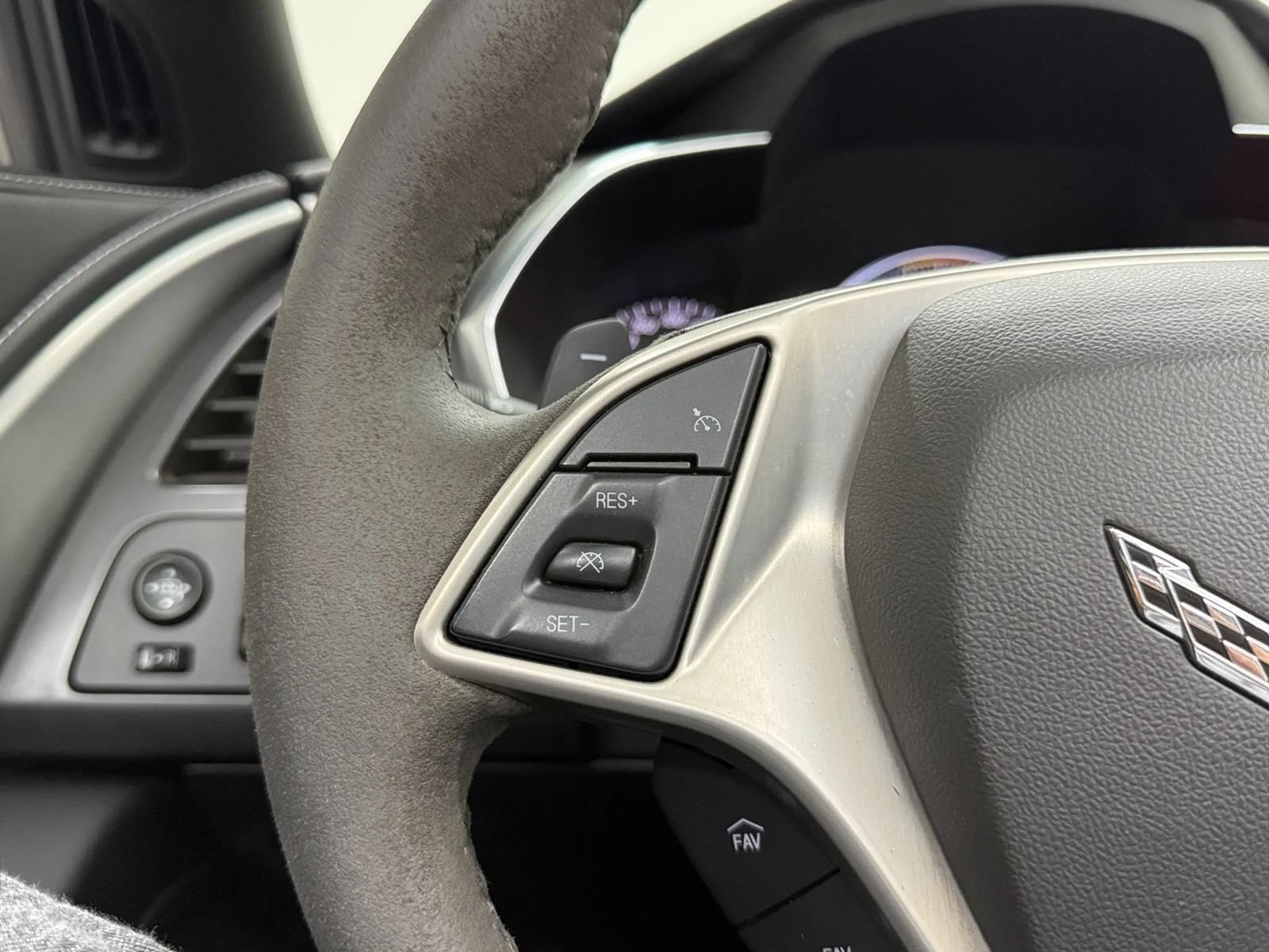 Used 2019 Chevrolet Corvette Stingray Coupe RWD image 17