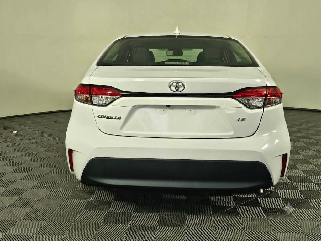 Used 2024 Toyota Corolla LE FWD image 7
