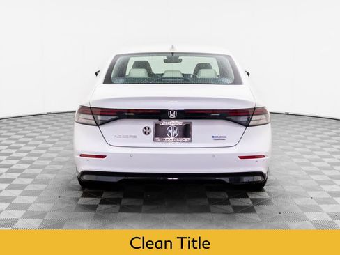 Used 2024 Honda Accord Touring image 4