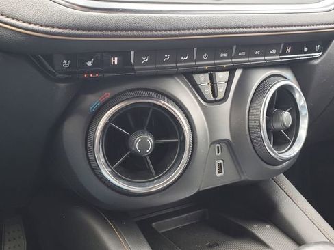 Certified 2019 Chevrolet Blazer Premier w/ Sun and Wheels Package image 38