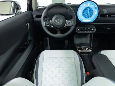 Certified 2025 MINI Cooper S image 4