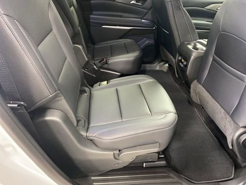 New 2026 Chevrolet Traverse LT w/ Midnight/Sport Edition image 14