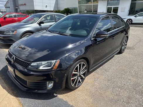 Used 2013 Volkswagen Jetta GLI Autobahn image 9