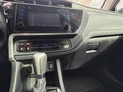 Used 2018 Toyota Corolla SE image 20