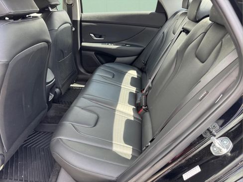 Certified 2024 Hyundai Elantra Limited FWD image 13