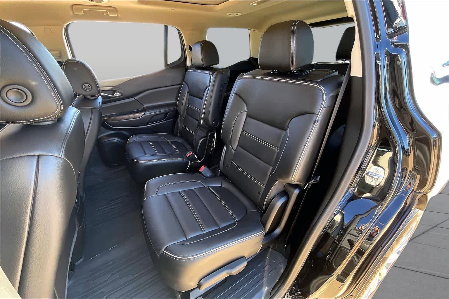 Used 2023 GMC Acadia Denali w/ Denali Ultimate Package AWD/4WD image 21