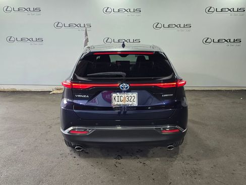 Used 2023 Toyota Venza Limited image 9