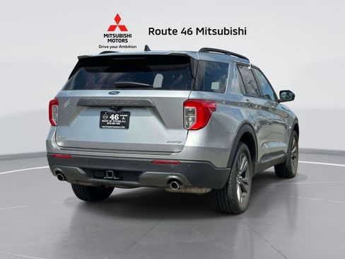 Used 2023 Ford Explorer XLT w/ Equipment Group 202A AWD/4WD image 4