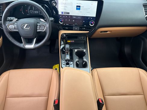 Used 2025 Lexus NX 350h AWD w/ Premium Package image 10