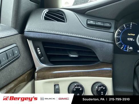 Used 2019 Cadillac Escalade Luxury image 20