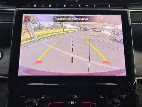 Used 2024 Jeep Grand Cherokee Limited w/ Trailer Tow Package AWD/4WD image 12