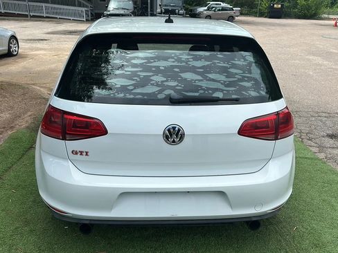 Used 2017 Volkswagen GTI SE FWD image 7