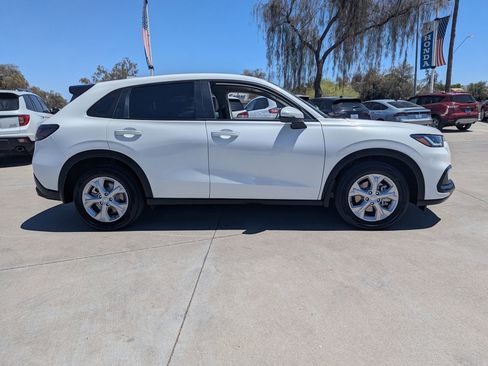 Used 2025 Honda HR-V LX image 5