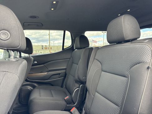 Used 2020 GMC Acadia SLE w/ Driver Convenience Package image 31