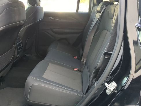 Used 2023 Jeep Grand Cherokee Laredo w/ Luxury Tech Group I image 26