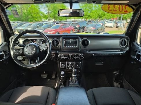 Used 2023 Jeep Wrangler Unlimited w/ Cold Weather Group AWD/4WD image 11