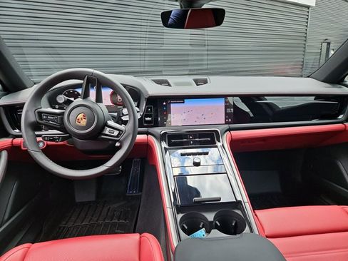 Certified 2025 Porsche Panamera 4 AWD/4WD image 17