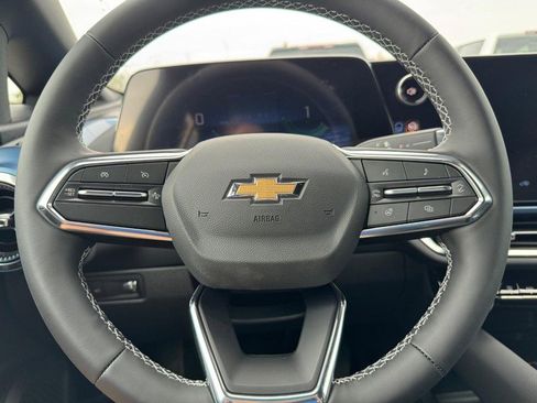 New 2026 Chevrolet Equinox EV LT image 12