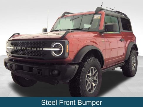Used 2023 Ford Bronco Badlands image 7