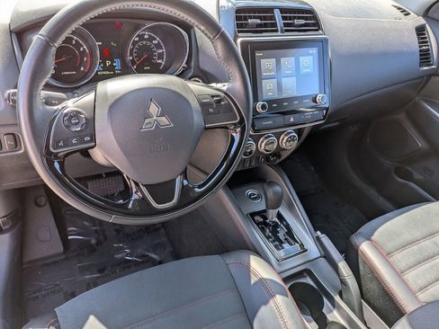 Used 2025 Mitsubishi Outlander Sport SE AWD/4WD image 11