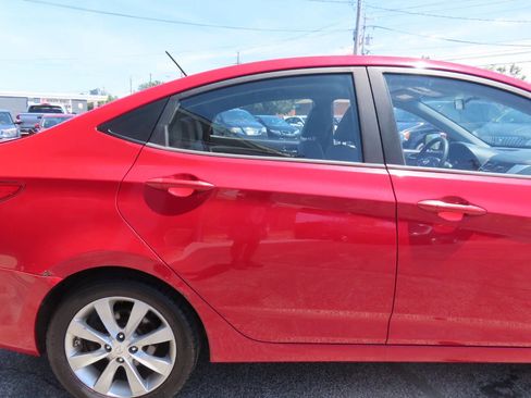 Used 2012 Hyundai Accent GLS w/ Premium Pkg 3 FWD image 45