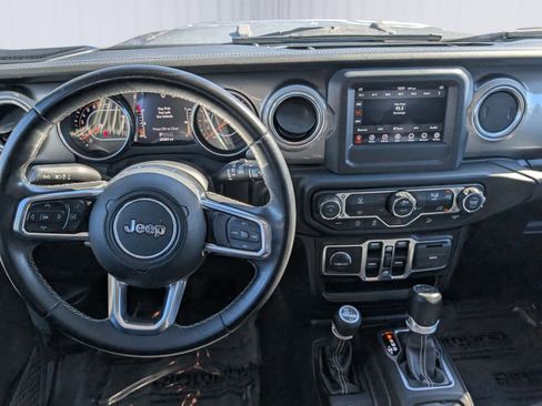 Used 2019 Jeep Wrangler Unlimited Sahara image 13