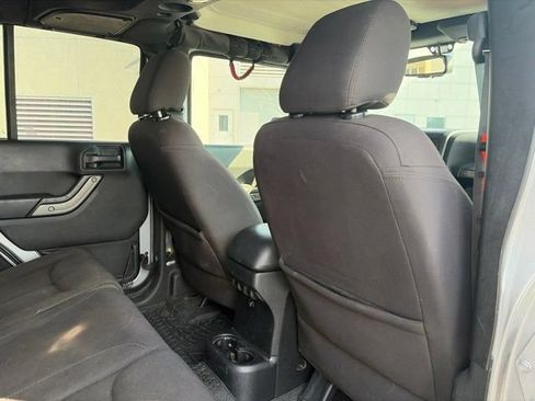 Used 2015 Jeep Wrangler Unlimited Sport w/ Quick Order Package 24S AWD/4WD image 16