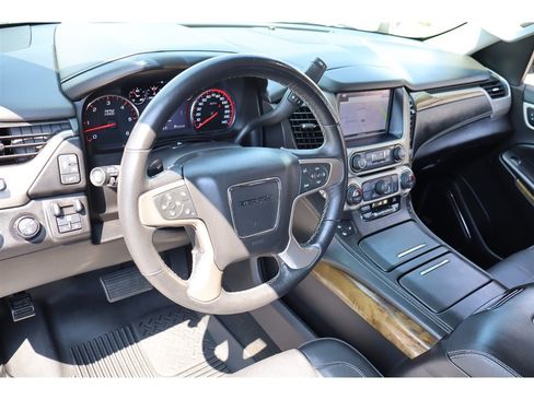 Used 2016 GMC Yukon Denali w/ Open Road Package AWD/4WD image 19