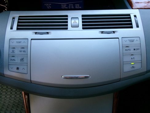 Used 2006 Toyota Avalon Limited image 40