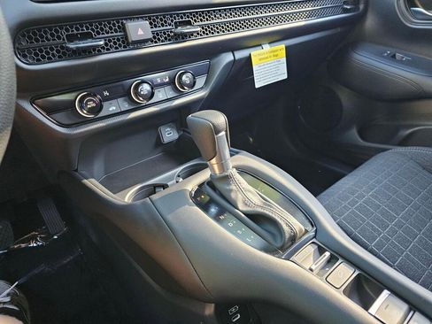 Certified 2025 Honda HR-V LX image 27