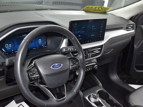 Used 2023 Ford Escape Platinum image 24