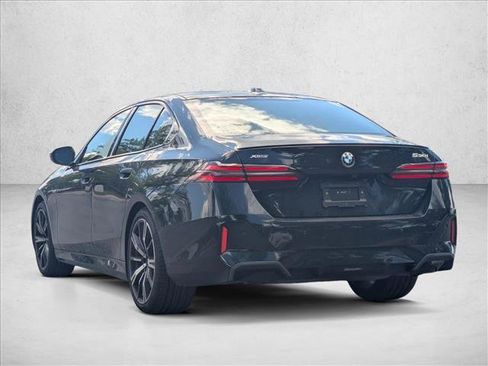 Used 2024 BMW 530i xDrive w/ Executive Package AWD/4WD image 7