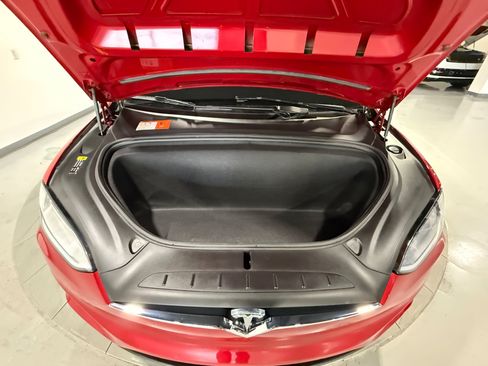 Used 2018 Tesla Model X 75D AWD/4WD image 6