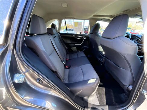 Used 2022 Toyota RAV4 XLE image 16