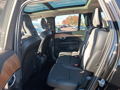 Used 2024 Volvo XC90 B6 Plus w/ Protection Package Premier image 10