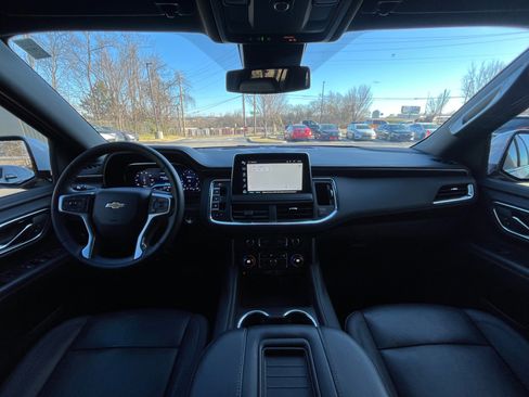 Used 2024 Chevrolet Suburban LT image 50