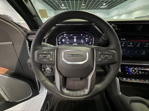 Used 2025 GMC Sierra 2500 Denali Ultimate w/ Max Trailering Package AWD/4WD image 18